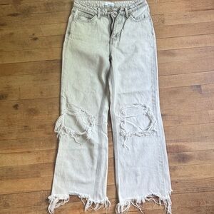 Frayed Hem Wide Leg Jeans in Light Gray